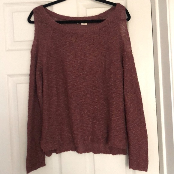 Open Shoulder Sweater Size Small - Picture 1 of 4